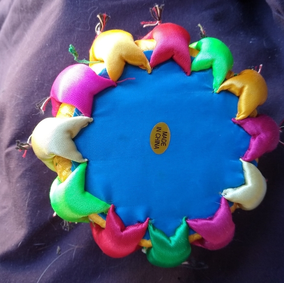 Handmade Japan pin cushion - Picture 3 of 3